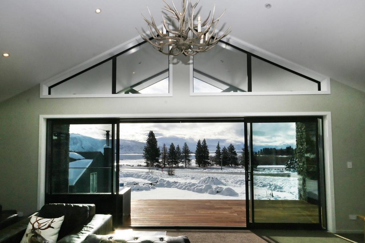 Lake Views At Antler Lodge Lake Tekapo Bagian luar foto