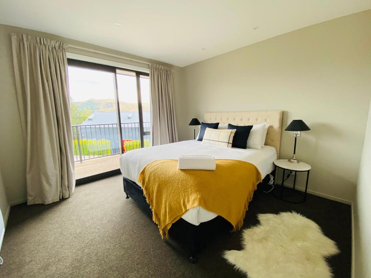 Lake Views At Antler Lodge Lake Tekapo Bagian luar foto